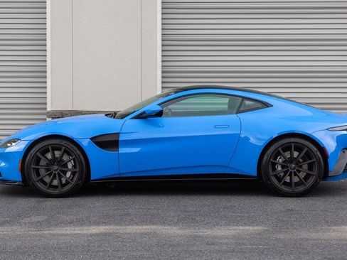 Used 2021 Aston Martin V8 Vantage Coupe RWD image 33