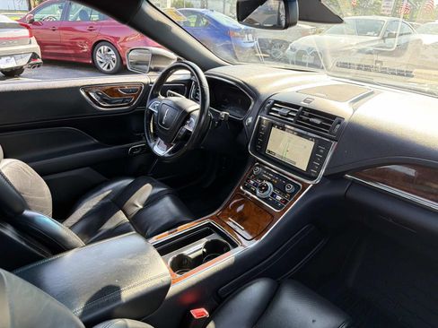 Used 2018 Lincoln Continental Reserve AWD/4WD image 13