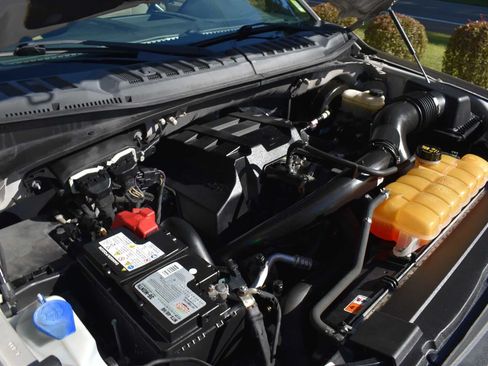 Used 2017 Ford F150 XLT w/ Equipment Group 302A Luxury RWD image 26