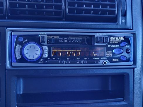 Used 2002 Volkswagen Eurovan MV image 26