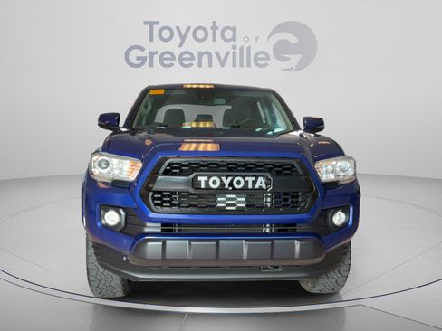 Used 2023 Toyota Tacoma SR5 w/ Technology Package AWD/4WD image 9