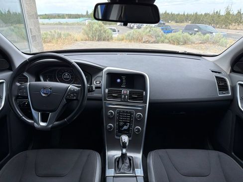 Used 2015 Volvo XC60 T5 FWD image 10