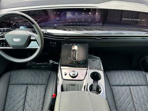 New 2026 Cadillac Escalade IQ Sport 1 w/ LPO, ONYX Package image 13