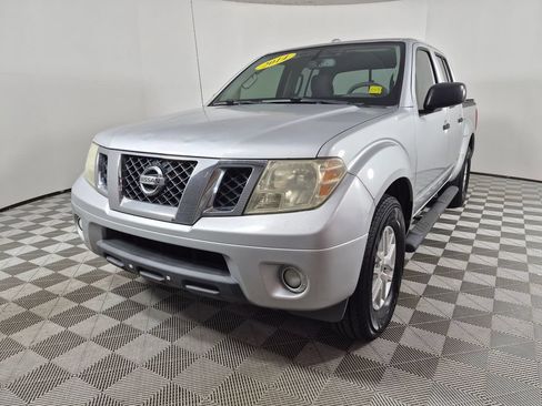 Used 2014 Nissan Frontier SV w/ SV Value Truck Package RWD image 7