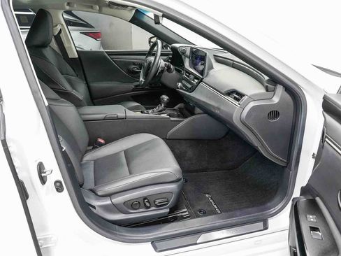 Used 2023 Lexus ES 350 w/ Premium Package FWD image 17