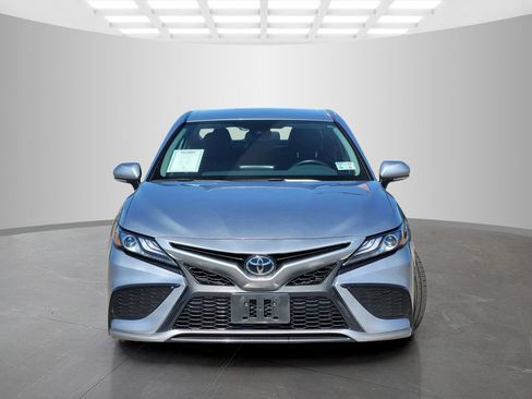 Used 2024 Toyota Camry XSE FWD image 2