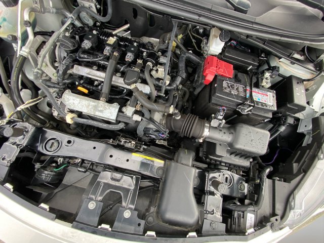 Used 2025 Nissan Versa SV FWD image 29
