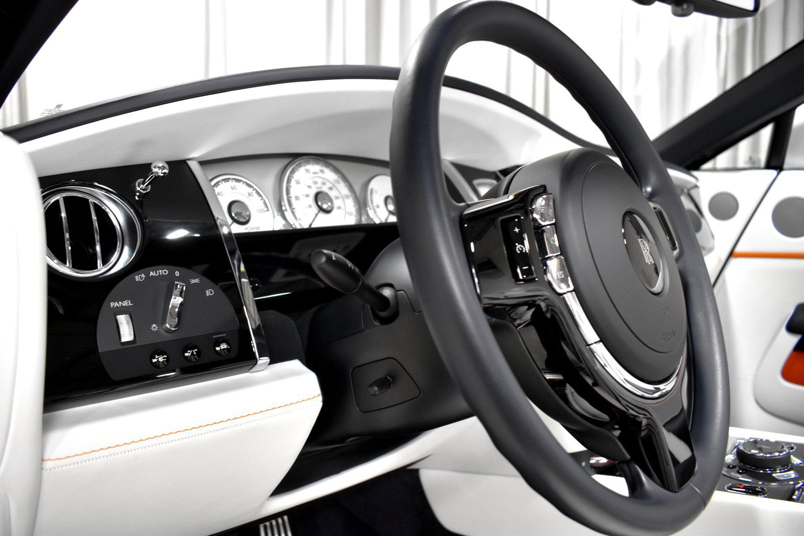Certified 2020 Rolls-Royce Dawn RWD image 26