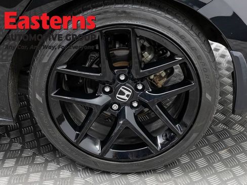 Used 2023 Honda Civic Sport image 32