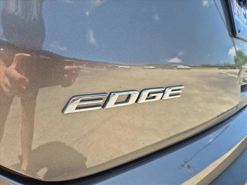 Used 2019 Ford Edge SEL FWD image 13