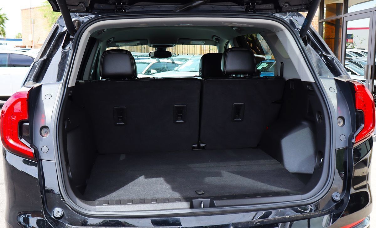 Used 2023 GMC Terrain SLT AWD/4WD image 24