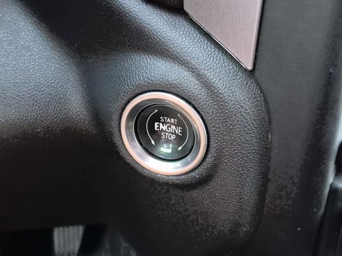 Used 2022 GMC Sierra 1500 SLT image 28