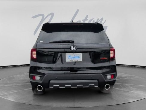 Used 2025 Honda Passport TrailSport image 8