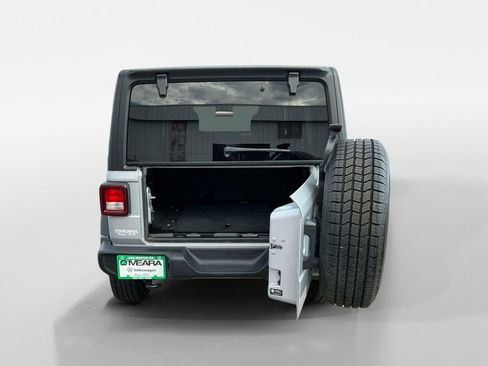 Used 2024 Jeep Wrangler Sport S image 16