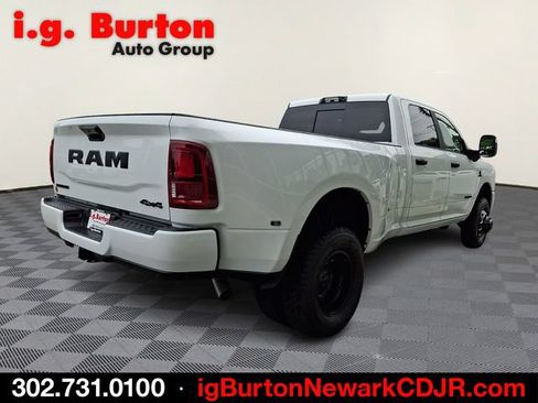 New 2026 RAM 3500 Big Horn AWD/4WD image 4