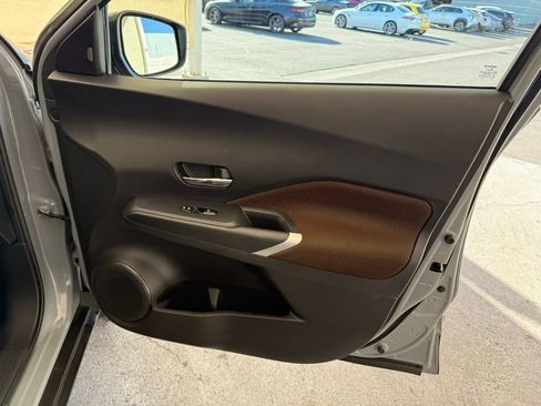 Used 2024 Nissan Kicks SR FWD image 12