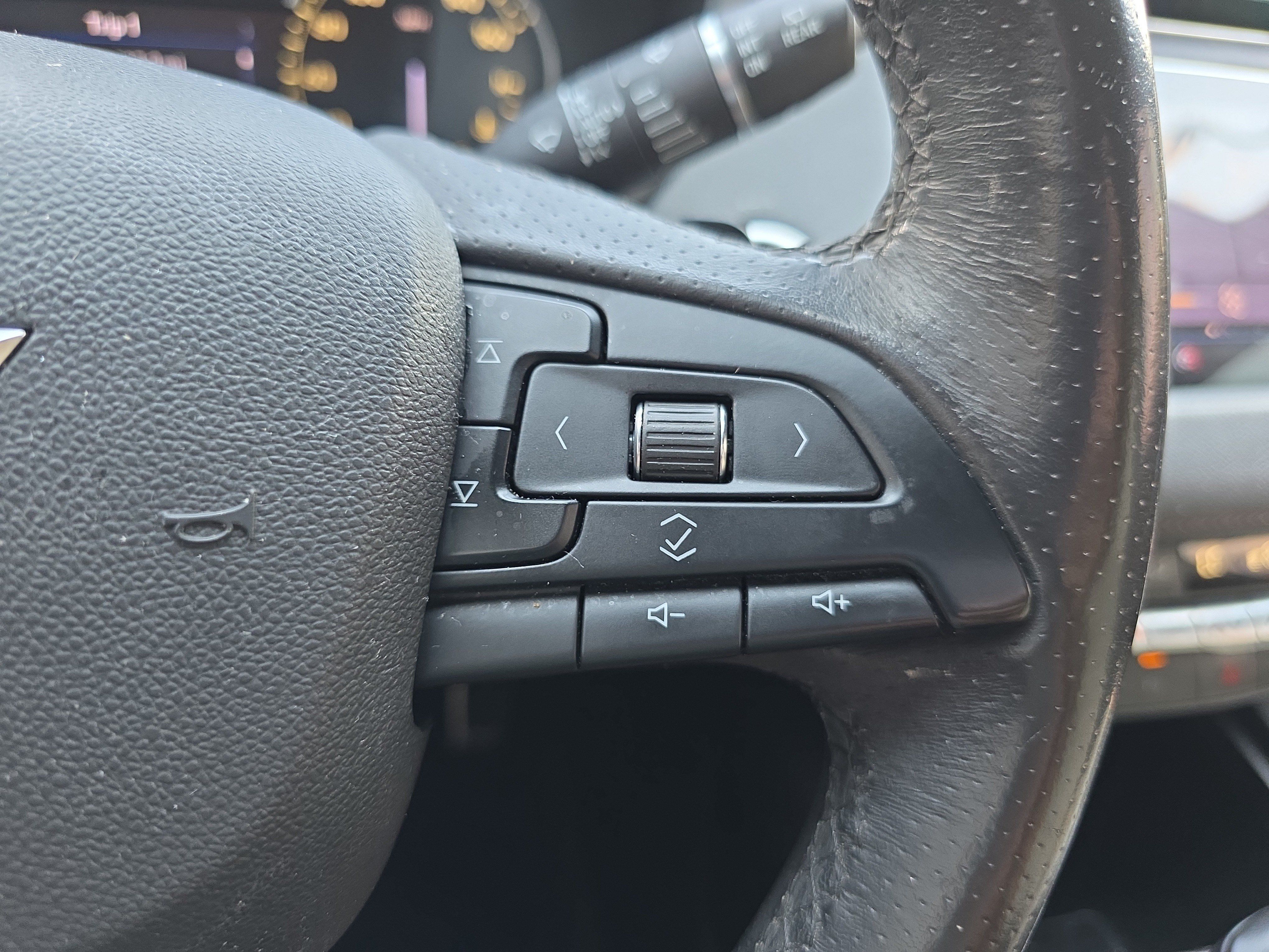 Used 2019 Cadillac XT4 Sport w/ Driver Awareness Package FWD image 20