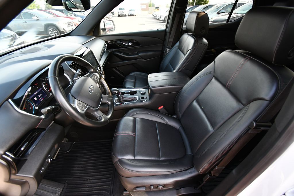 Used 2023 Chevrolet Traverse RS w/ LPO, Floor Liner Package AWD/4WD image 15
