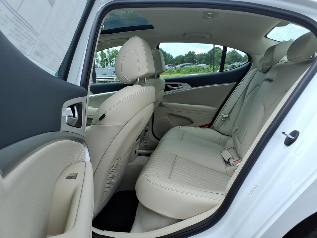 Used 2026 Genesis G70 2.5T Prestige RWD image 9