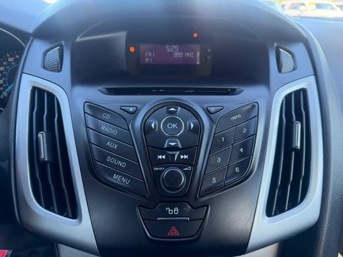 Used 2012 Ford Focus SE FWD image 19