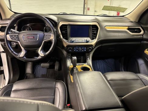 Used 2019 GMC Acadia Denali w/ Technology Package FWD image 30