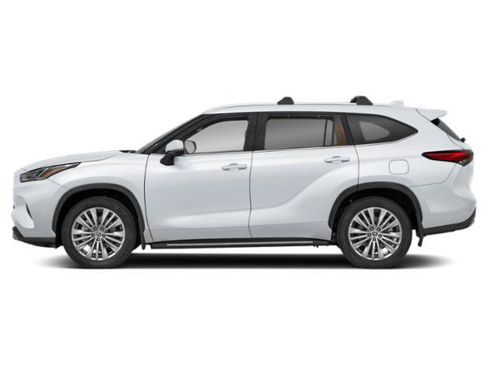Used 2023 Toyota Highlander Platinum FWD image 3