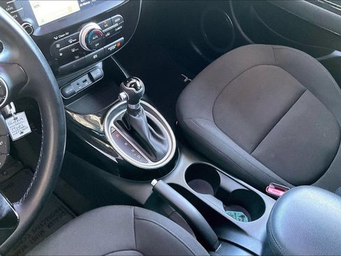 Used 2014 Kia Soul ! w/ Sun & Sound Package FWD image 5