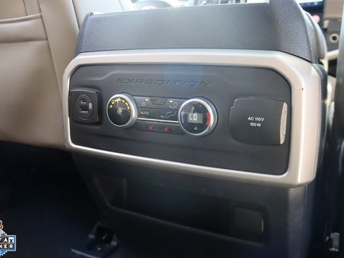 Used 2023 Ford Expedition Limited RWD image 30