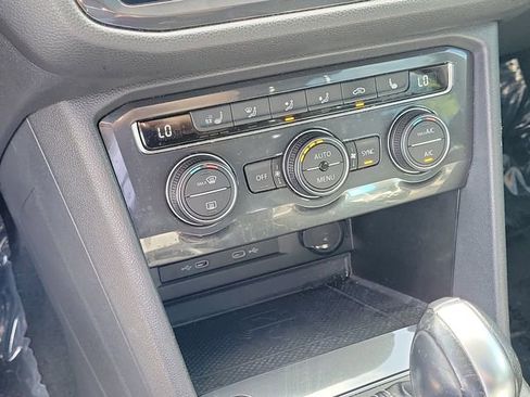 Used 2021 Volkswagen Tiguan SEL FWD image 27