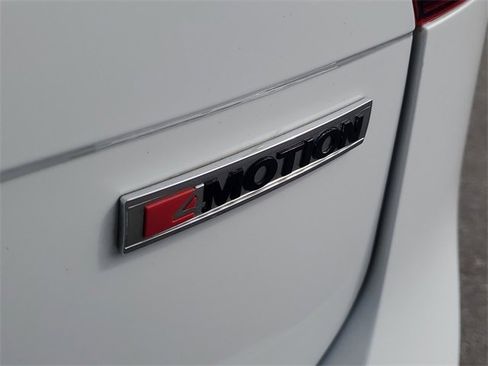 Used 2019 Volkswagen Tiguan SEL Premium image 7