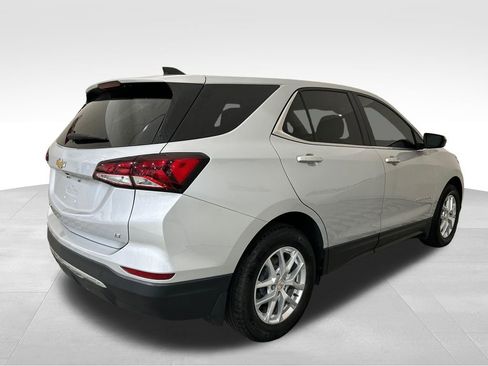 Used 2022 Chevrolet Equinox LT w/ LPO, Floor Liner Package image 5