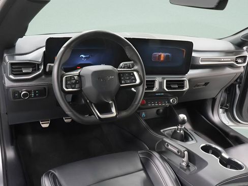 Used 2025 Ford Mustang GT Premium w/ GT Performance Package image 9