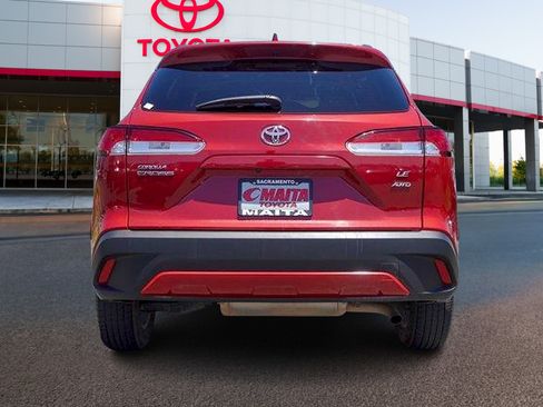 Certified 2022 Toyota Corolla Cross LE AWD/4WD image 6