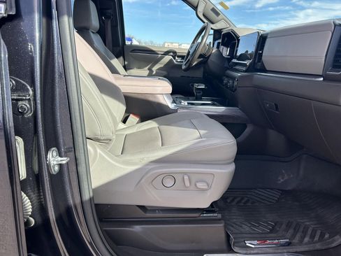 Used 2022 Chevrolet Silverado 1500 LTZ w/ LTZ Convenience Package II image 17