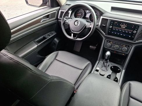 Used 2020 Volkswagen Atlas SE w/ Panoramic Sunroof Package image 14