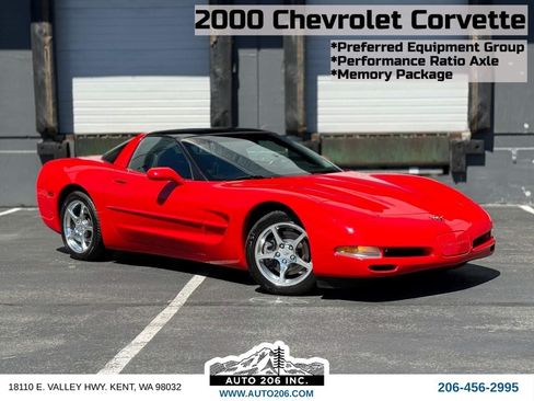 Used 2000 Chevrolet Corvette Coupe w/ Memory Pkg RWD image 1