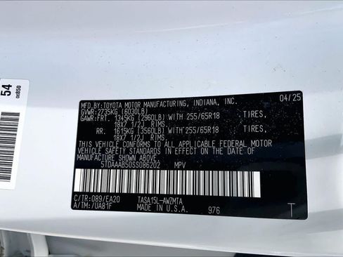 Used 2025 Toyota Grand Highlander AWD image 28