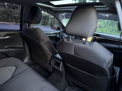 Used 2020 Toyota Camry LE w/ Sunroof Package FWD image 21