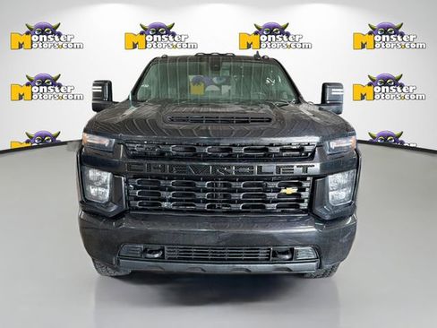 Used 2022 Chevrolet Silverado 2500 Custom w/ Custom Value Package image 2