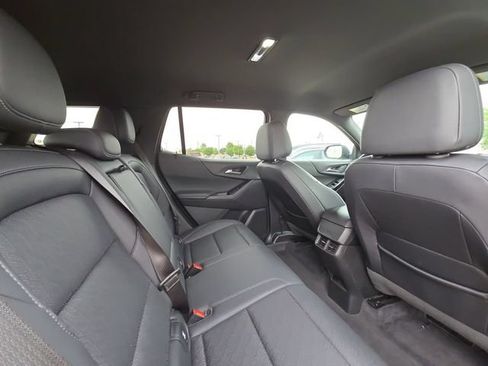 Used 2025 Chevrolet Equinox LT w/ Convenience Package II FWD image 27