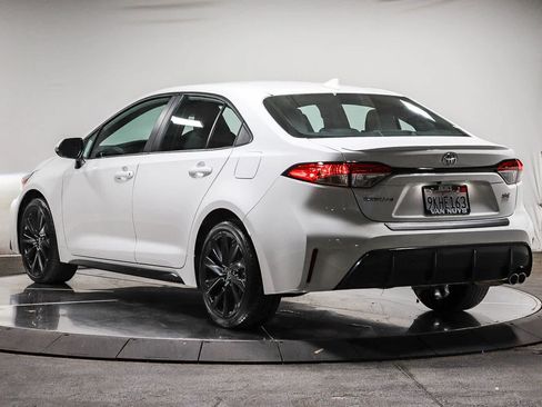 Certified 2024 Toyota Corolla SE FWD image 3