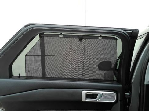 Used 2024 Ford Explorer Limited image 16