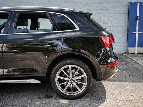 Used 2023 Audi SQ5 Premium w/ Convenience Package image 11