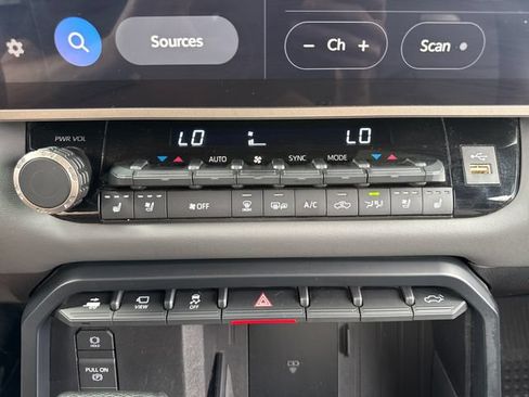 Certified 2026 Toyota Tundra Capstone AWD/4WD image 30