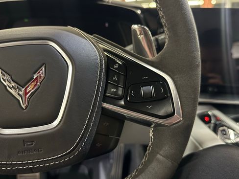 Used 2024 Chevrolet Corvette Stingray Premium Conv w/ Z51 Performance Package image 37