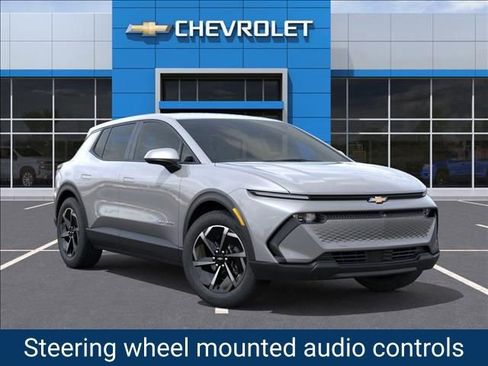 New 2026 Chevrolet Equinox EV LT image 8