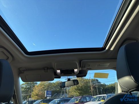 Used 2023 Subaru Forester Limited image 29