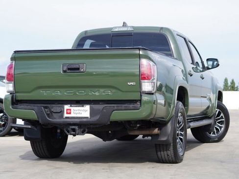 Used 2021 Toyota Tacoma TRD Sport w/ Technology Package RWD image 6