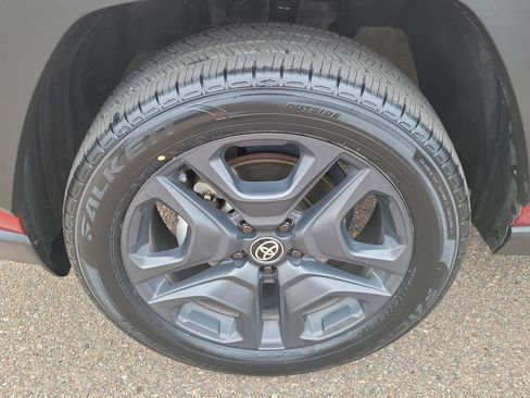 Used 2024 Toyota RAV4 Adventure image 15