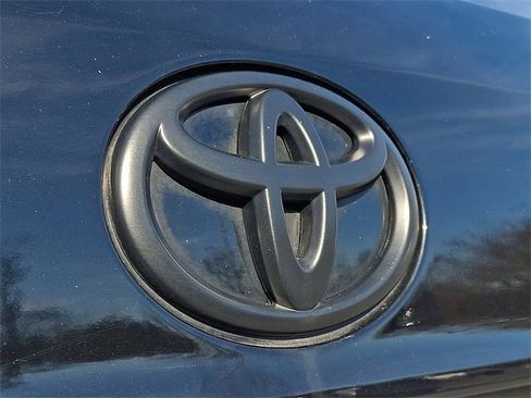 Used 2022 Toyota Highlander XSE image 32